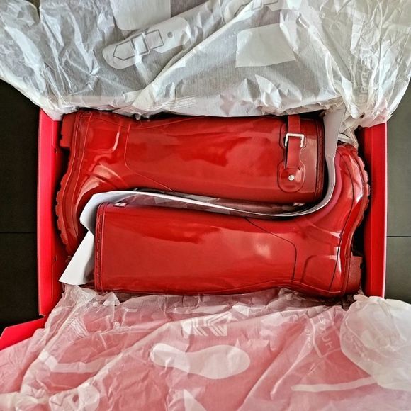 BNWT Hunter Original Tall Rain Boots in Military Red (size 5) - Picture 14 of 16
